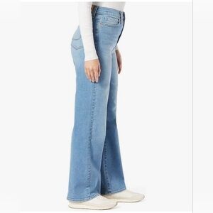 Signature Levi Gold Heritage High-rise Loose Straight Size 8 Black Wash Jeans.
